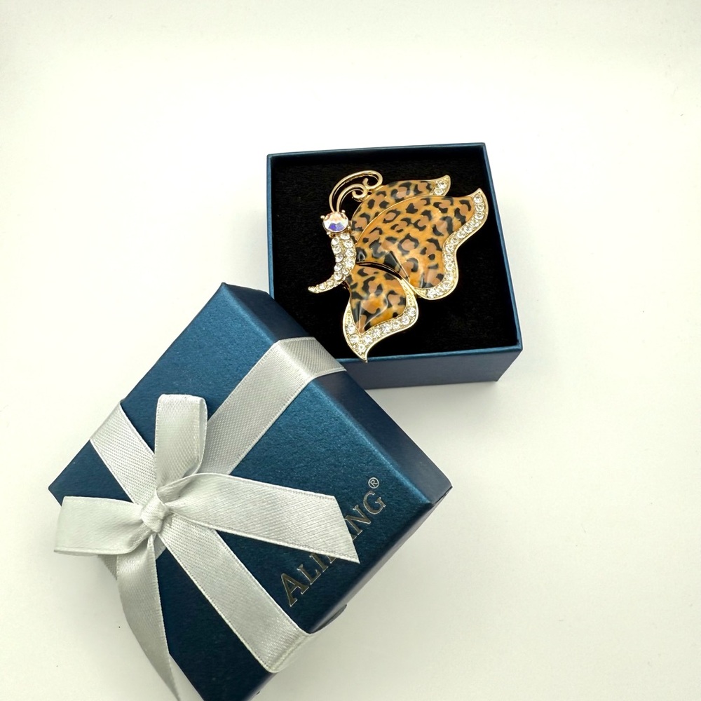 NEW Leopard Print Brooch with Rhinestones